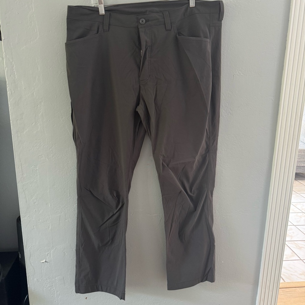 Eddie Bauer Men's Charcoal Chinos Pants